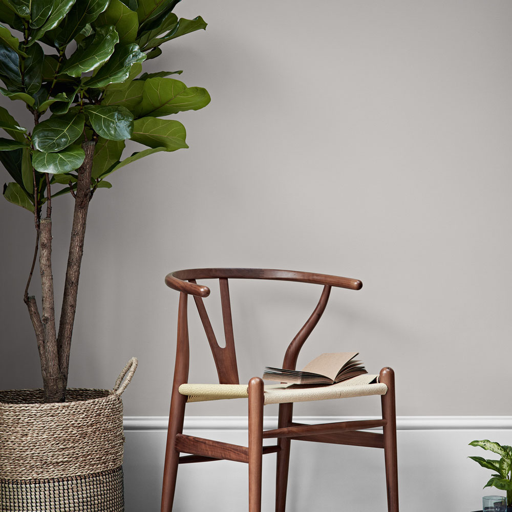 Crown Breatheasy Walls & Ceilings Cloud Burst Matt Emulsion Paint 2.5L Image 4