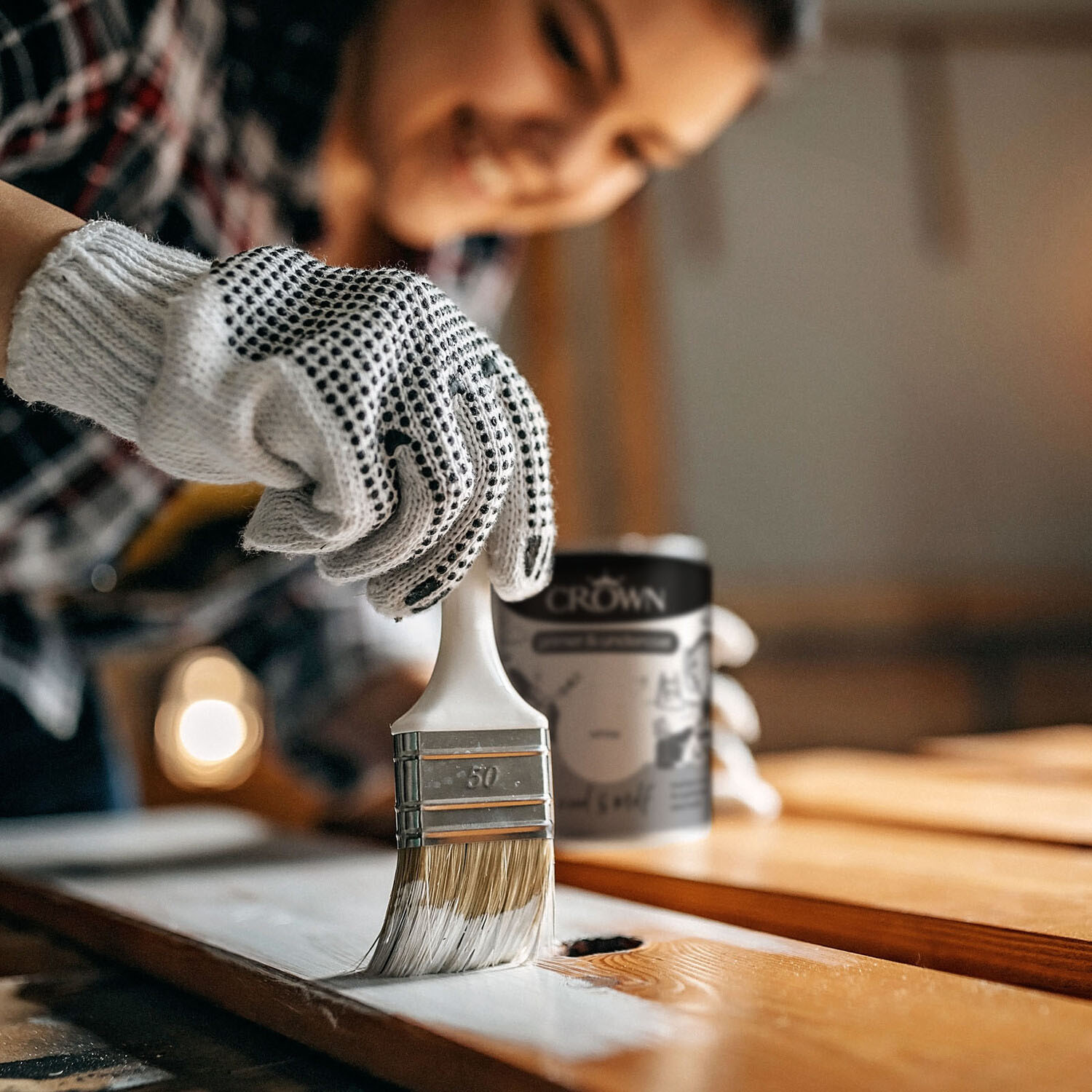 Crown Wood & MDF White Primer & Undercoat 750ml Image 5