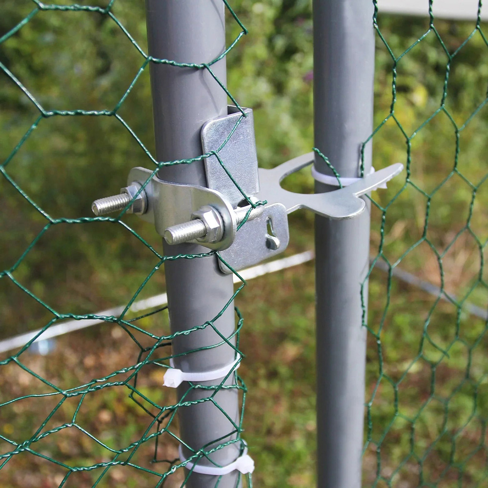 MonsterShop Heavy Duty Metal Walk-In Chicken Run with Cover and Feeding Scoop 2 x 3 x 8m Image 3