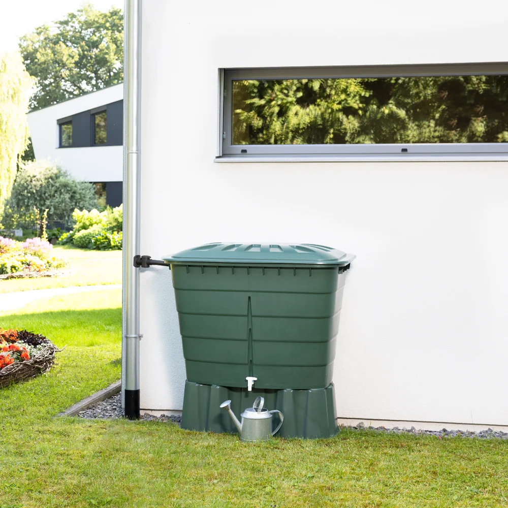 Garantia Green Angular Rain Butt with Stand Tap and Square Diverter 520L Image 2