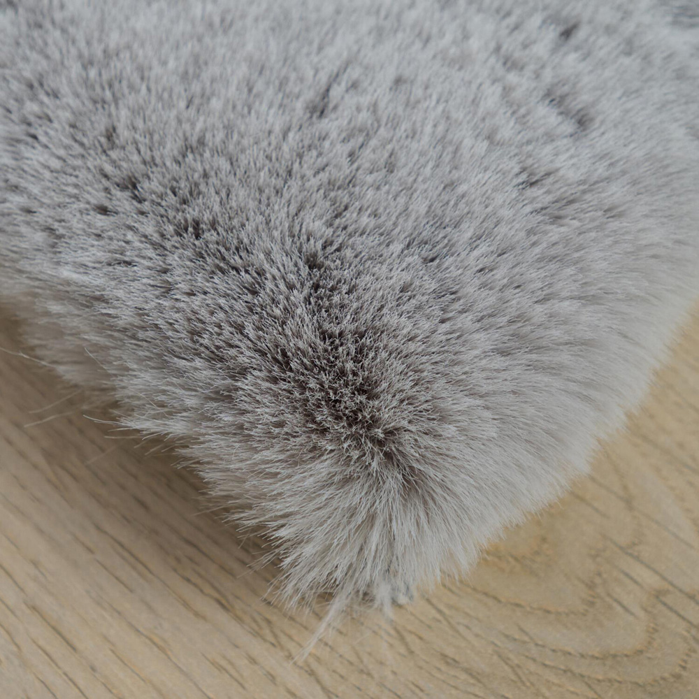 Deluxe Rabbit Faux Fur Rug  - Silver / 120cm Image 3