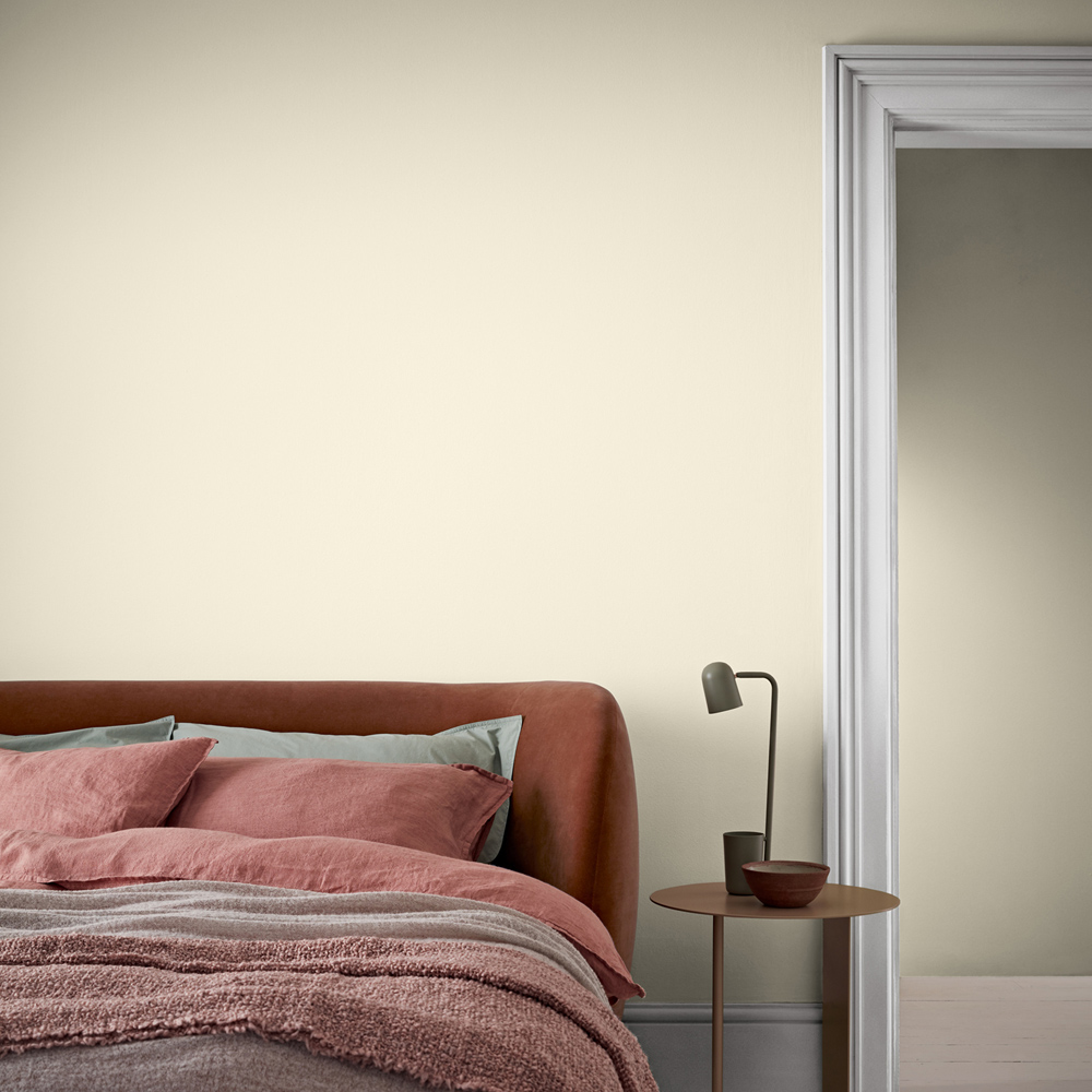 Crown Breatheasy Walls & Ceilings Soft Linen Matt Emulsion Paint 2.5L Image 5