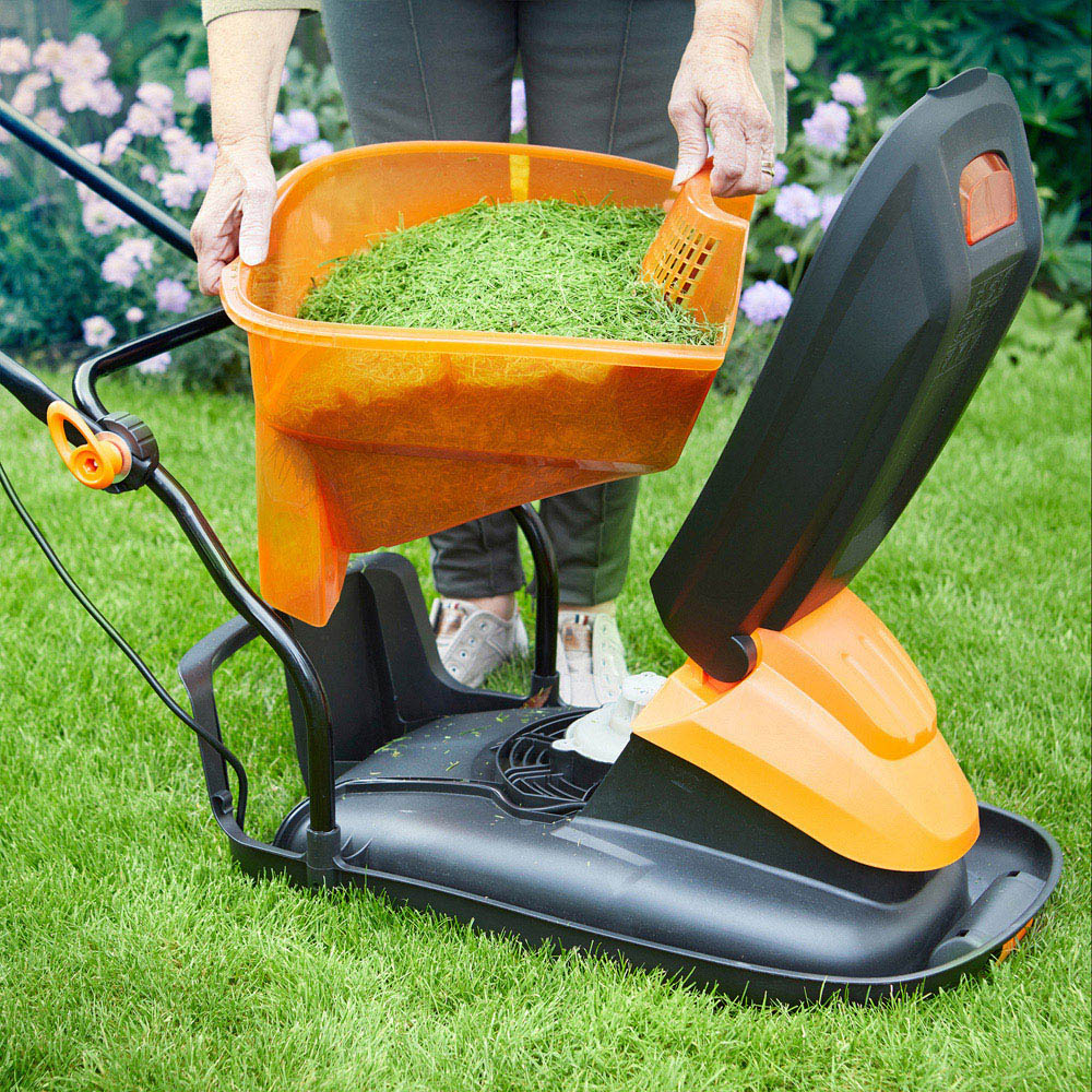 LawnMaster MEH1733-01 1700W 33cm Hover Collect Lawn Mower Image 7
