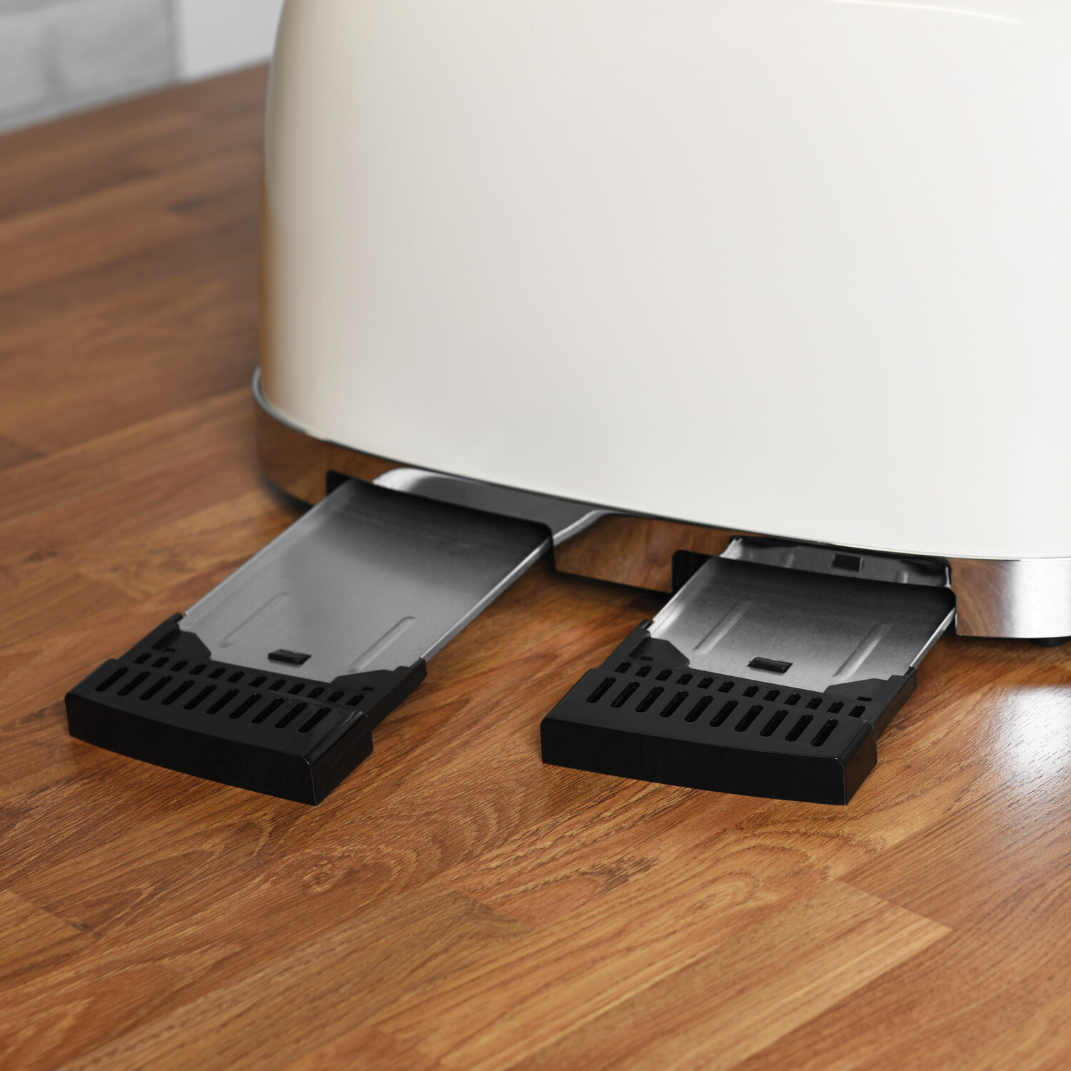 Retro 4 Slice Toaster Cream Image 4