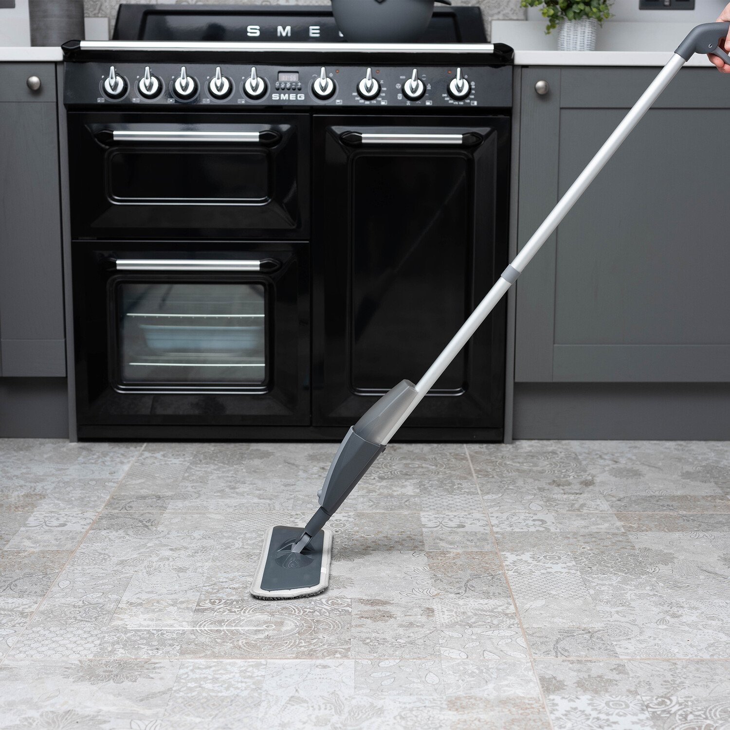 Addis Everyday Grey Spray Mop Image 2