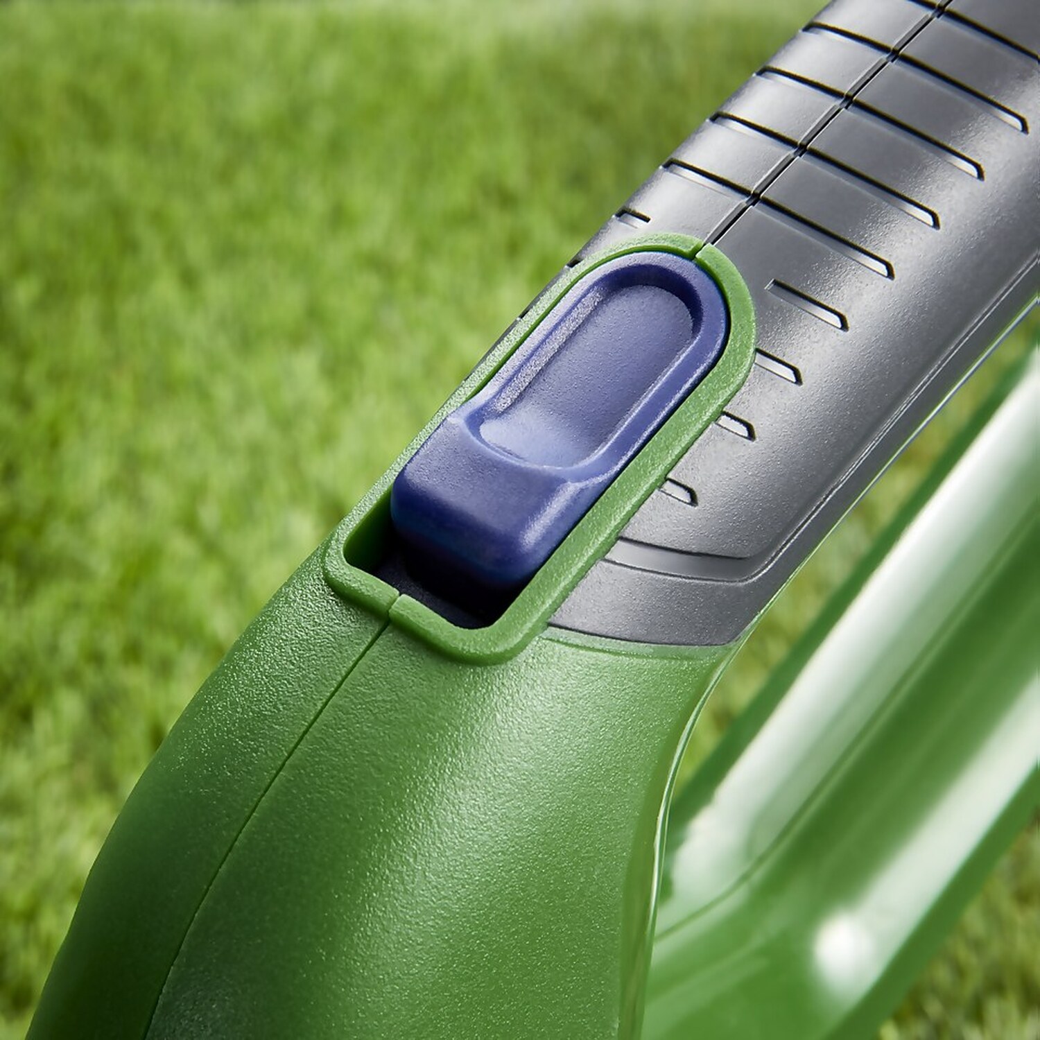 Powerbase Lawn Mower and Strimmer Image 10