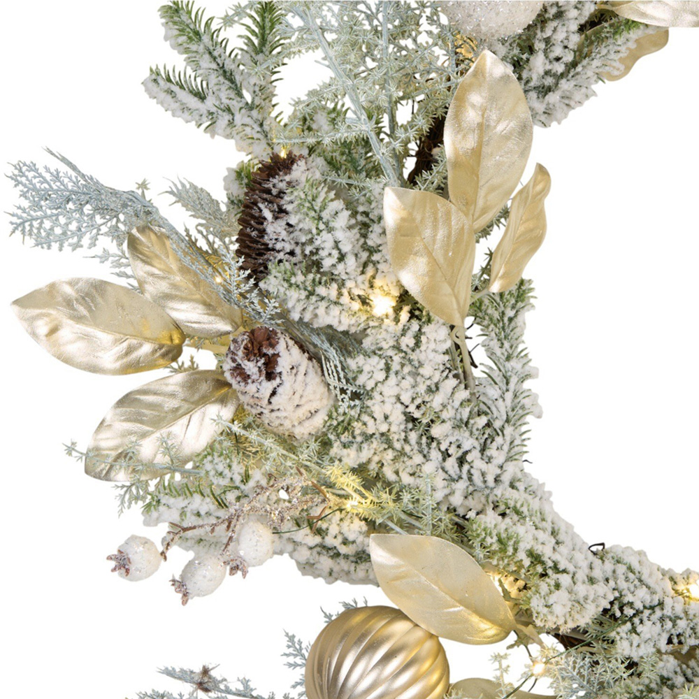 Gold Leaf Wreath Image 5