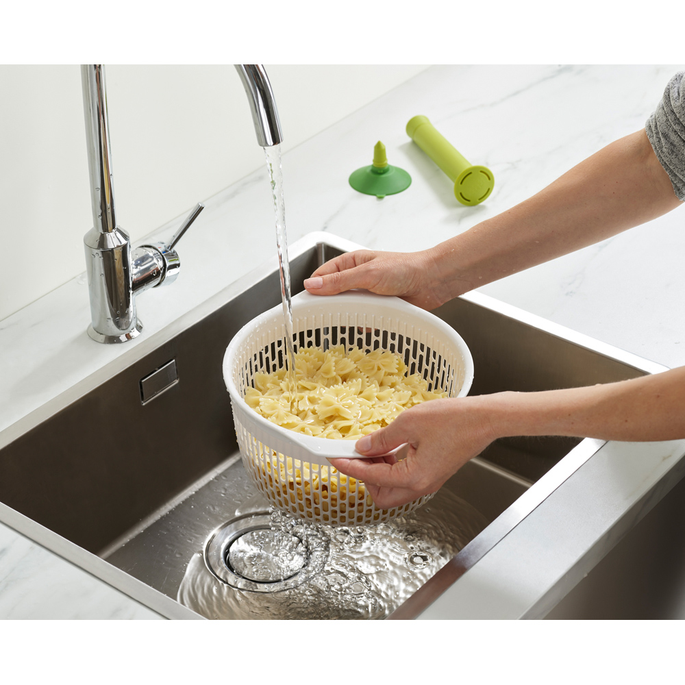 Joseph Joseph Spindola Green In-Sink Salad-Spinning Colander Image 6