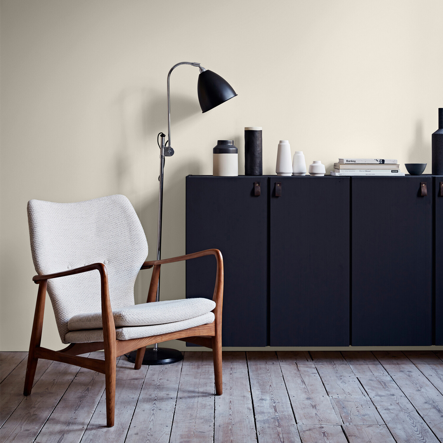 Crown Easyclean Antique Cream Matt Emulsion Multisurface Paint 2.5L Image 9