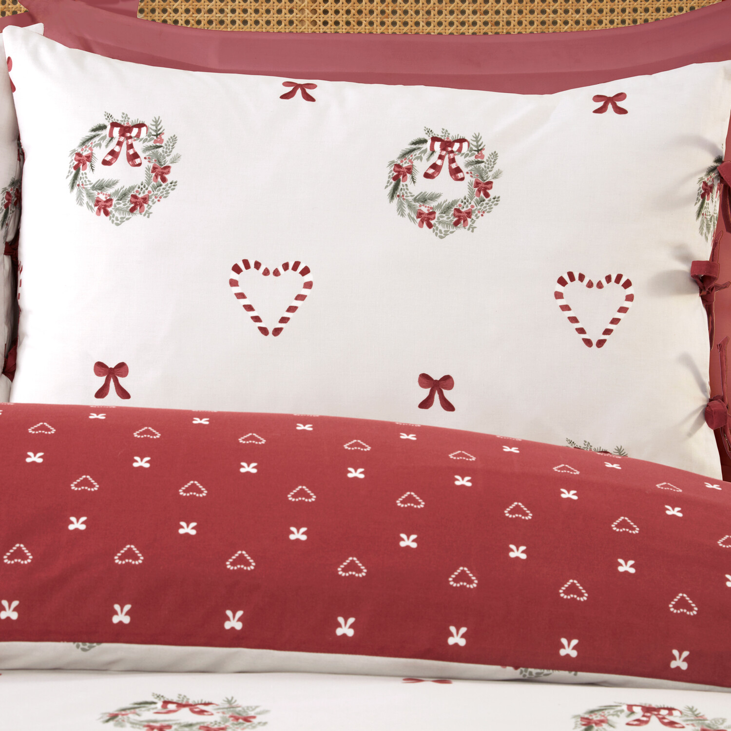 Love at Christmas Duvet Set Red King Image 3