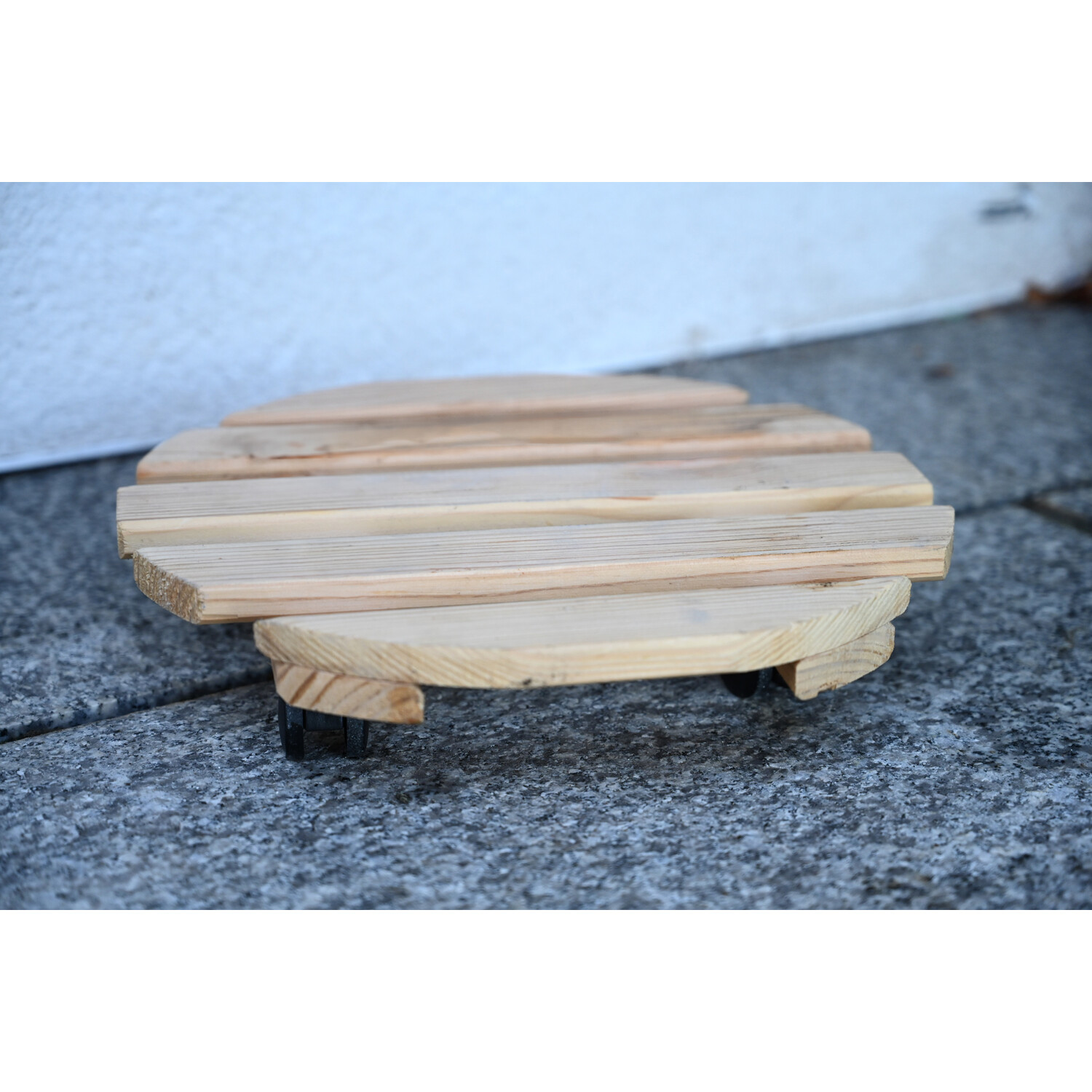 Pot Tile on Wheels Image 3