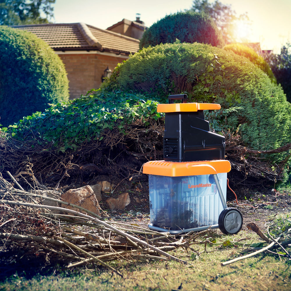 LawnMaster SDS2810-01 Quiet Electric Garden Shredder with 50L Collection Box 2800W Image 2