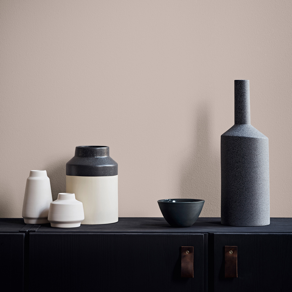 Crown Breatheasy Walls & Ceilings Hare Matt Emulsion Paint 2.5L Image 4