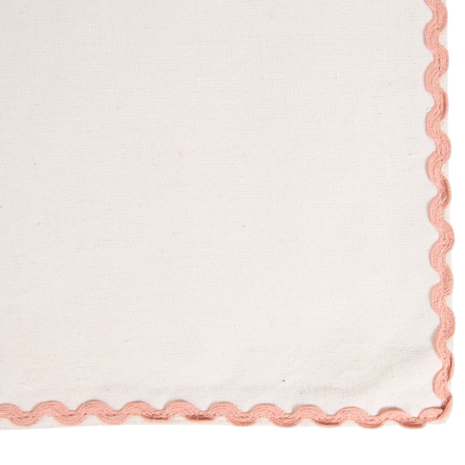 Scallop Fused Runner Cream Image 4