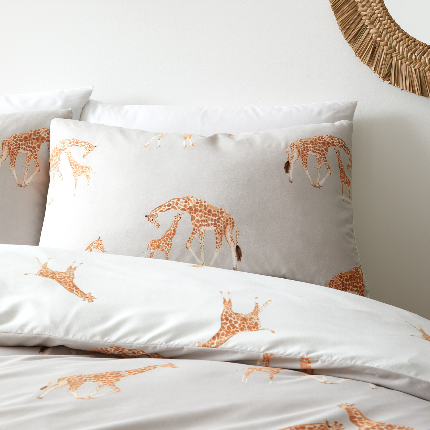 My Home Giraffe Duvet Cover and Pillowcase Set - Natural / King Image 3
