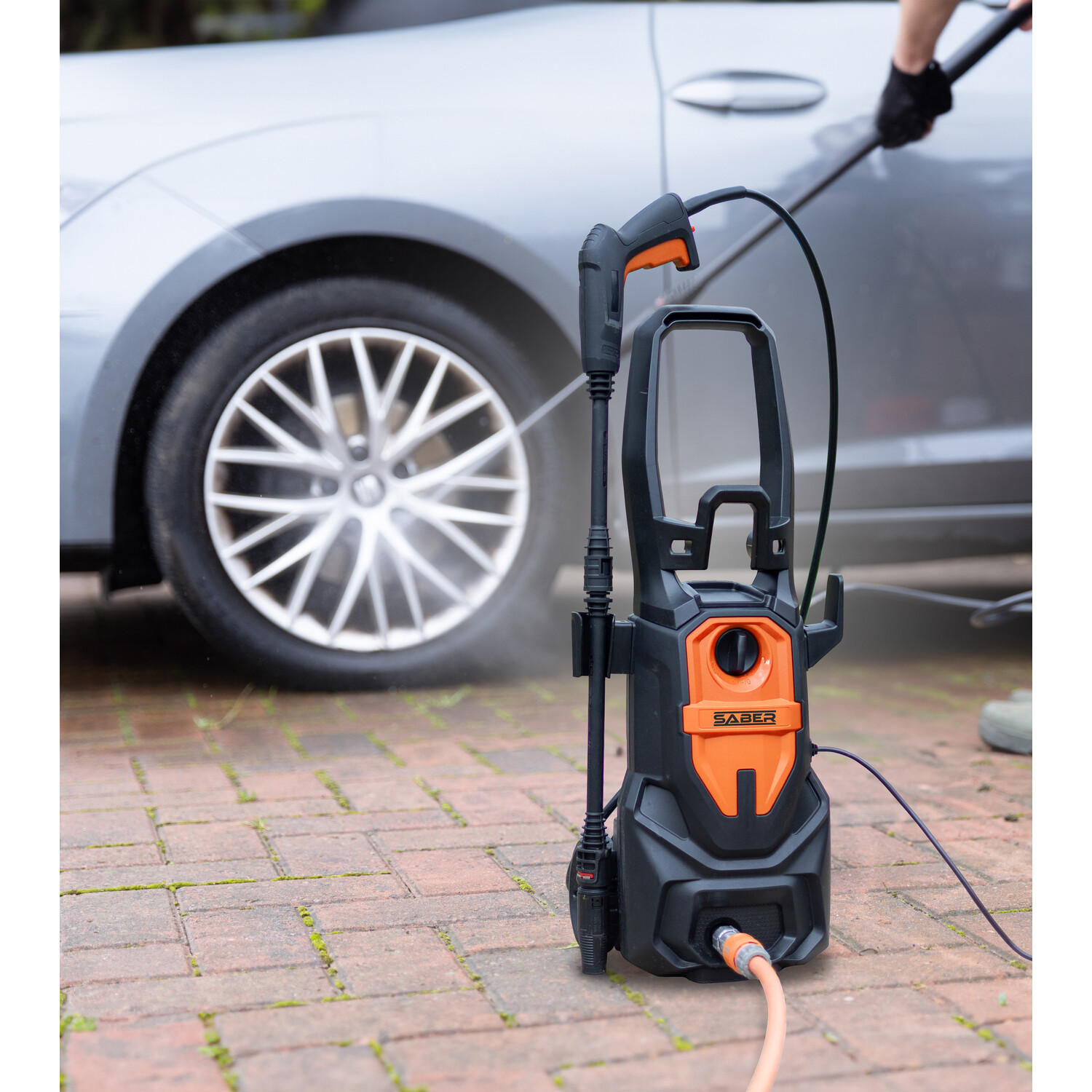 Saber 1400W Pressure Washer 110 Bar Black and Orange Image 2