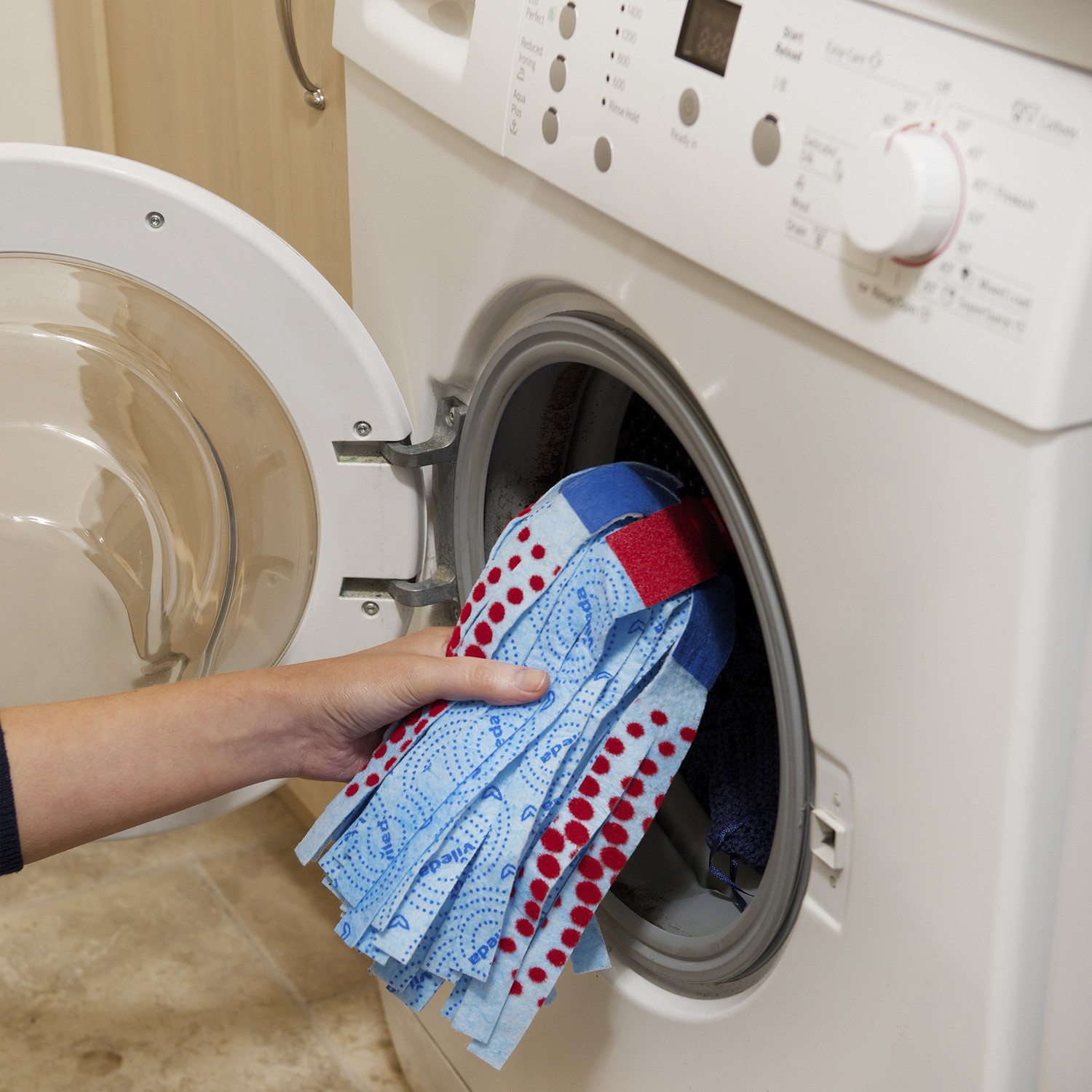 Vileda Supermocio 3Action XL Mop Refill Image 5